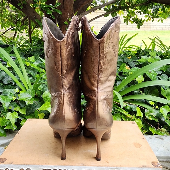BCBGirls VNTG Western Inspired Bronze Leather Booties - Picture 6 of 14